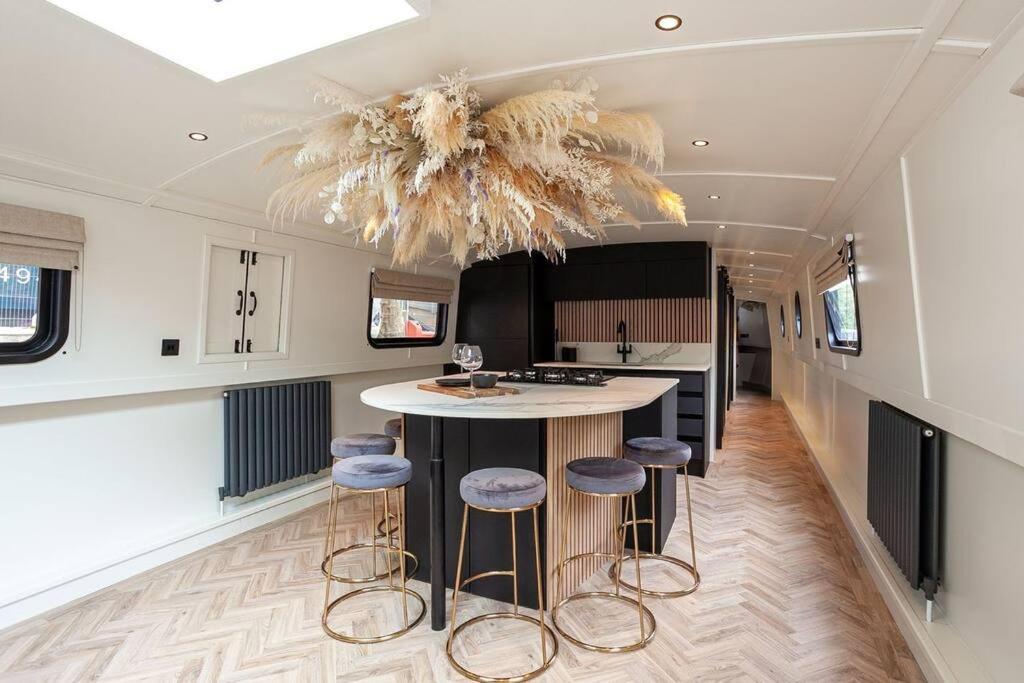 The Vaetten Hues Luxury Boat Bateau-hôtel *