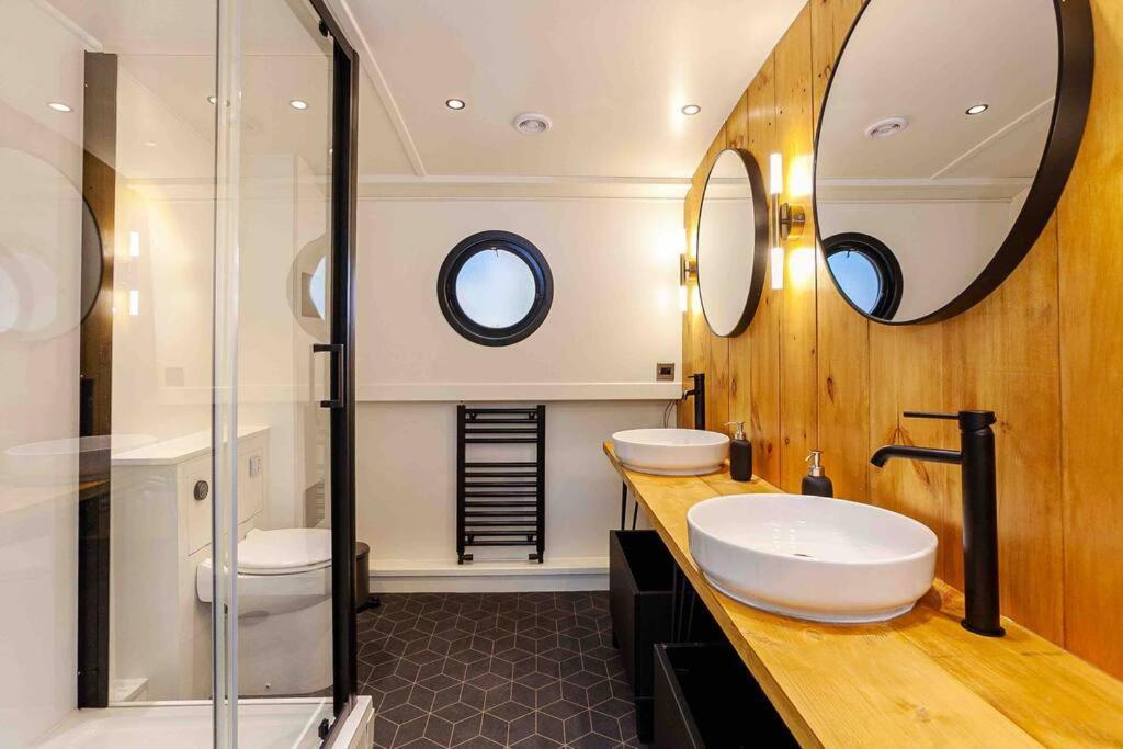 Bateau-hôtel The Vaetten Hues Luxury Boat